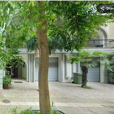 Zeusplace Stylish Living شقة